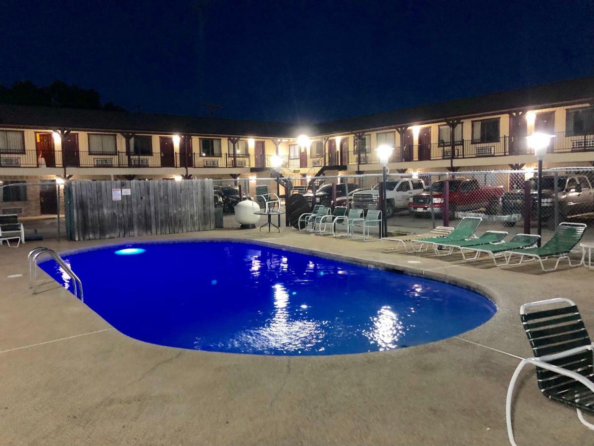 The Inn At Mexia Екстер'єр фото